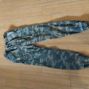 Hollister Camo Fatigue Jogger Pants